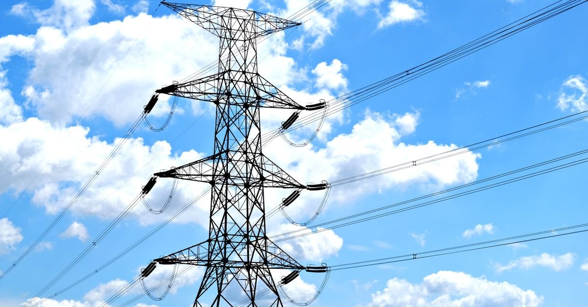 De la megawați la portofel: ce modelează prețul energiei electrice și cum poți plăti mai puțin