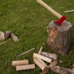 Șopron de vis din bușteni rotunzi: proiect DIY pentru stocarea lemnelor, gata înainte de iarnă
