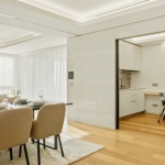 Reimaginează-ți livingul: idei inteligente de aranjare a mobilierului pentru spațiu, lumină și confort