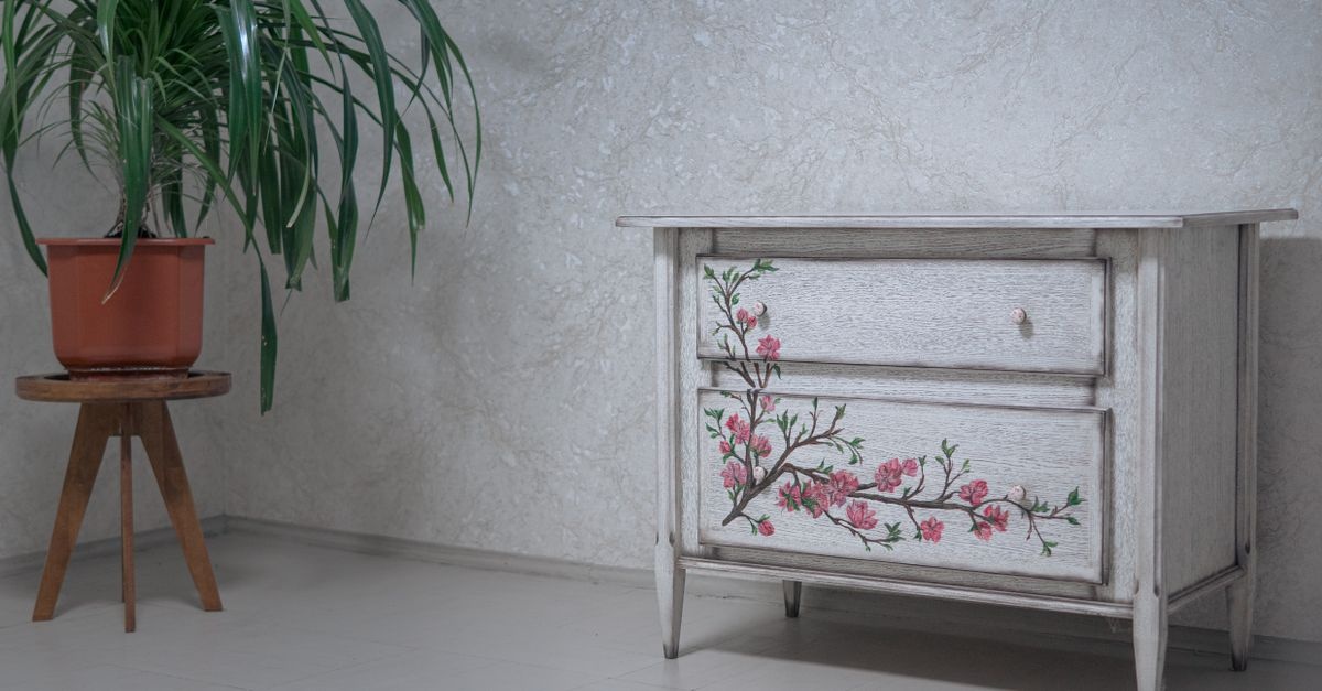 Lasă mobilierul de epocă să strălucească: nuanțe de perete care creează un decor atemporal