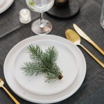 Rafinament la masă de sărbători: idei simple și elegante, ușor de pus în practică