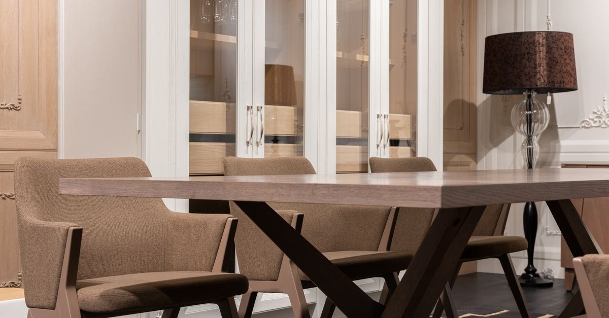 Transformă-ți sufrageria cu scaune tapițate: trucuri simple pentru un spațiu elegant și primitor